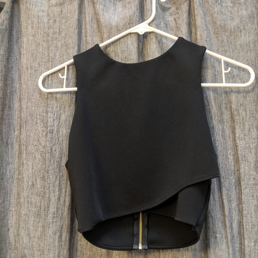 XS Black Crop with cute detail